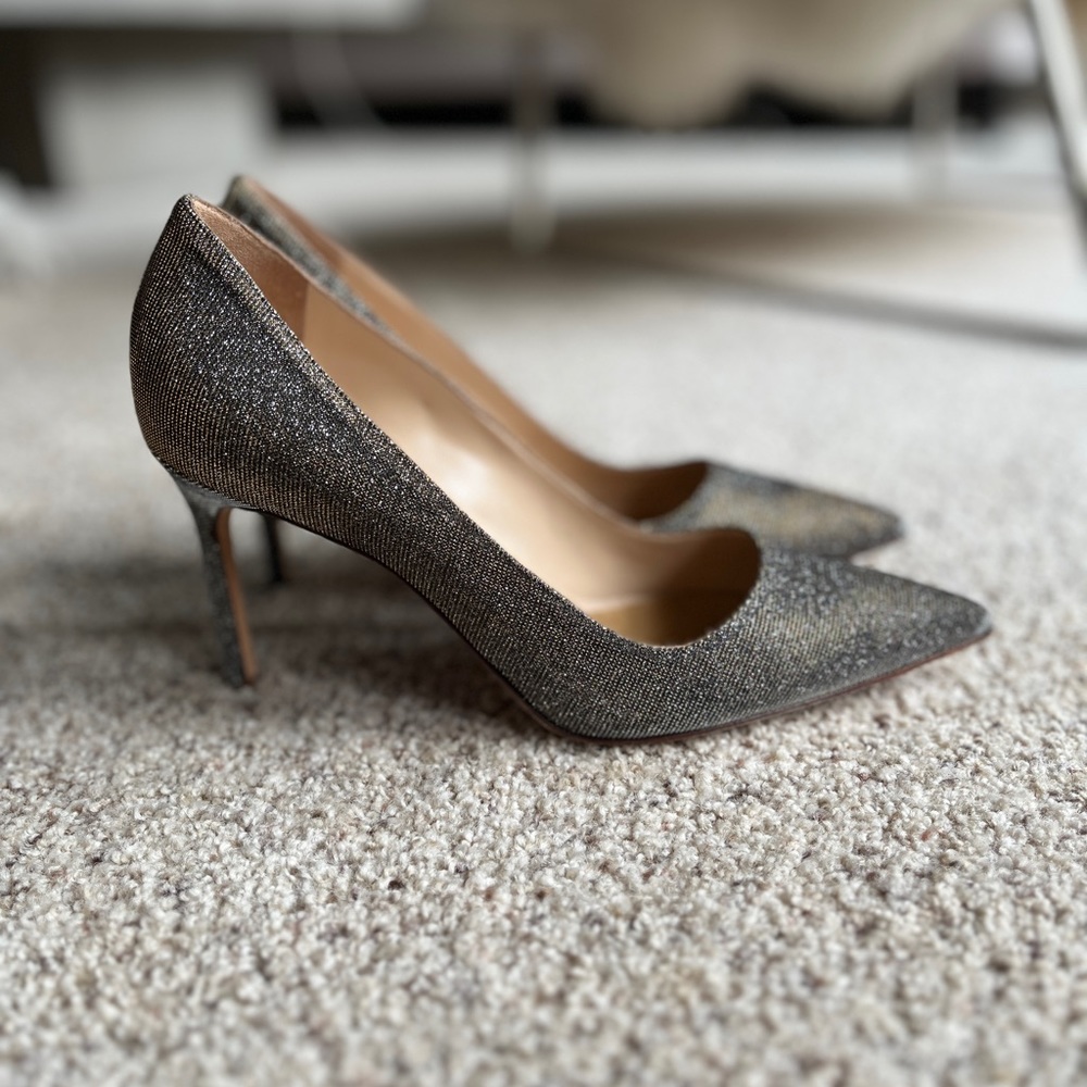 Manolo Blahnik Gold/Silver Womens shoes high heels, size 40.